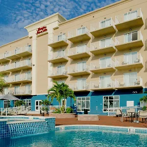 Hotel Hampton & Ocean Bayfront-convention Center